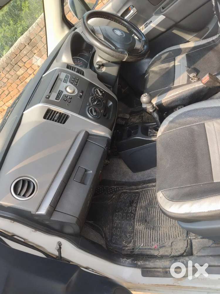 Wagon R Lxi 2013