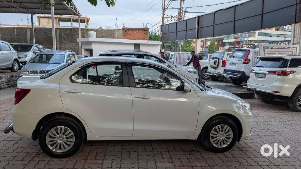 Maruti Suzuki Dzire 1.2 Vxi Cng, 2024, Cng & Hybrids