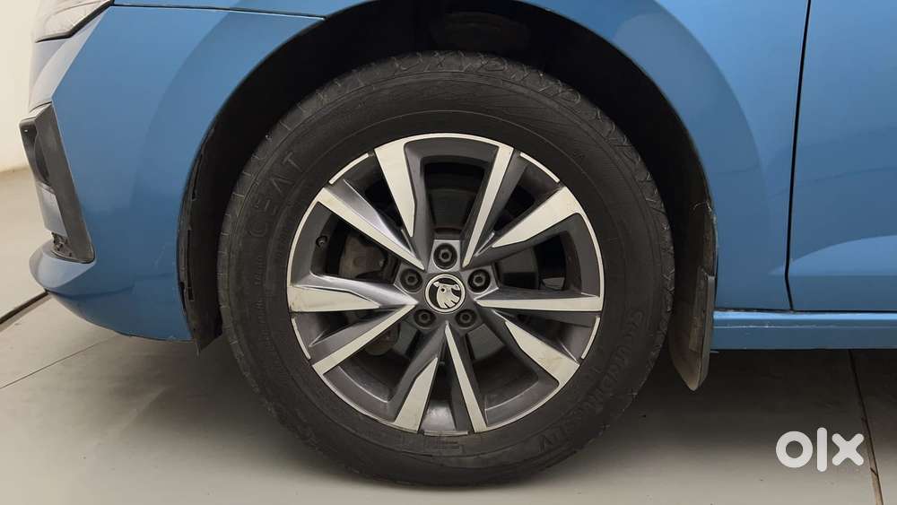 Skoda Slavia Style 1.0l Tsi At, 2022, Petrol