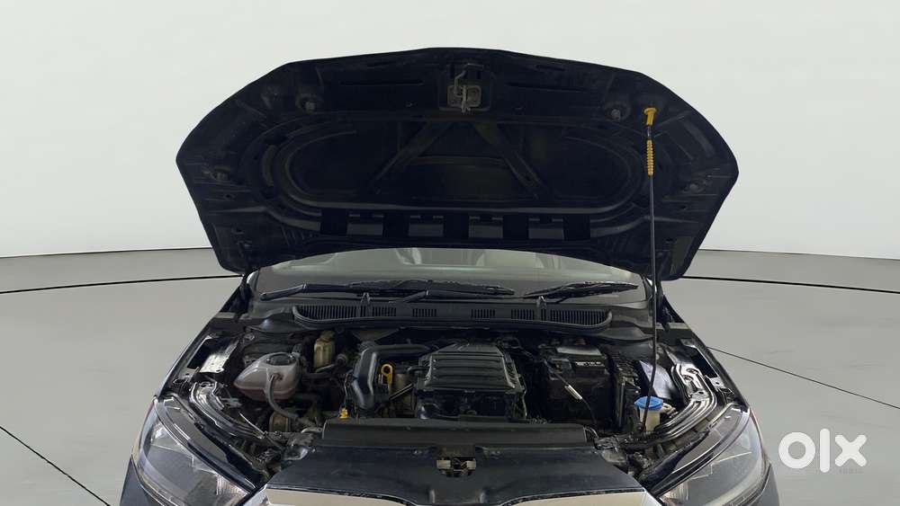 Skoda Slavia 1.0 Ambition Tsi At, 2022, Petrol