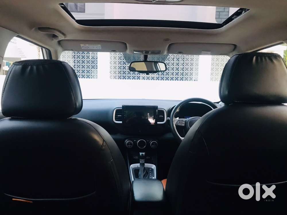 Hyundai Venue 2021 Automatic 1st Owner Pure Petrol