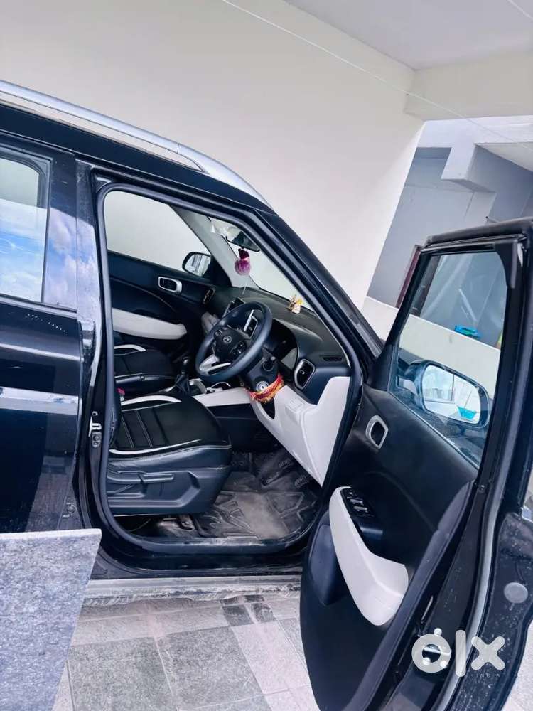Hyundai Venue Petrol Manual 2024 Car