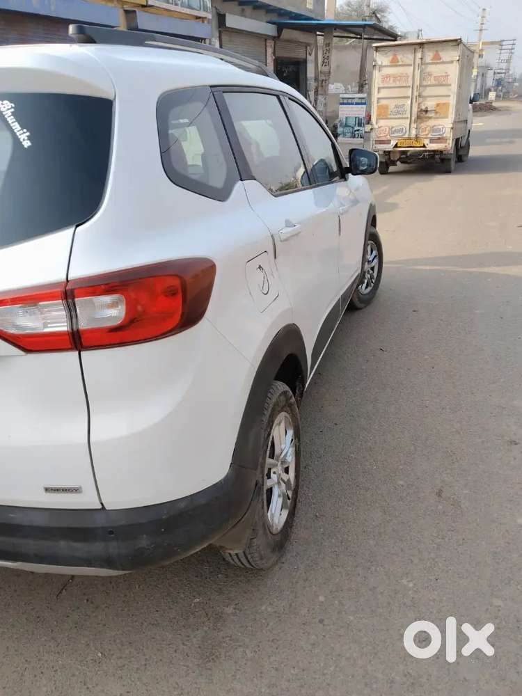 Renault Triber Facelift 2021 Petrol Good Condition