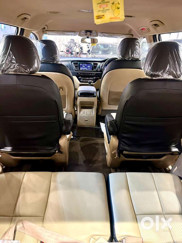 Kia Carnival Premium, 2021, Diesel