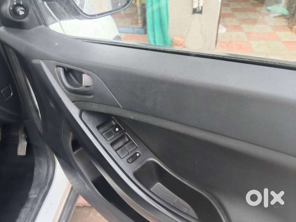 Tata Nexon Smart 2024