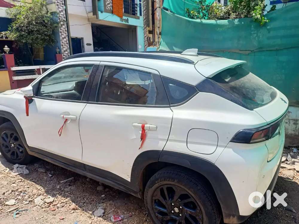Maruti Suzuki Fronx 2025 Petrol 21000 Km Driven