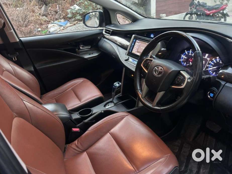 Toyota Innova Crysta 2.8z Automatic, 2017, Diesel