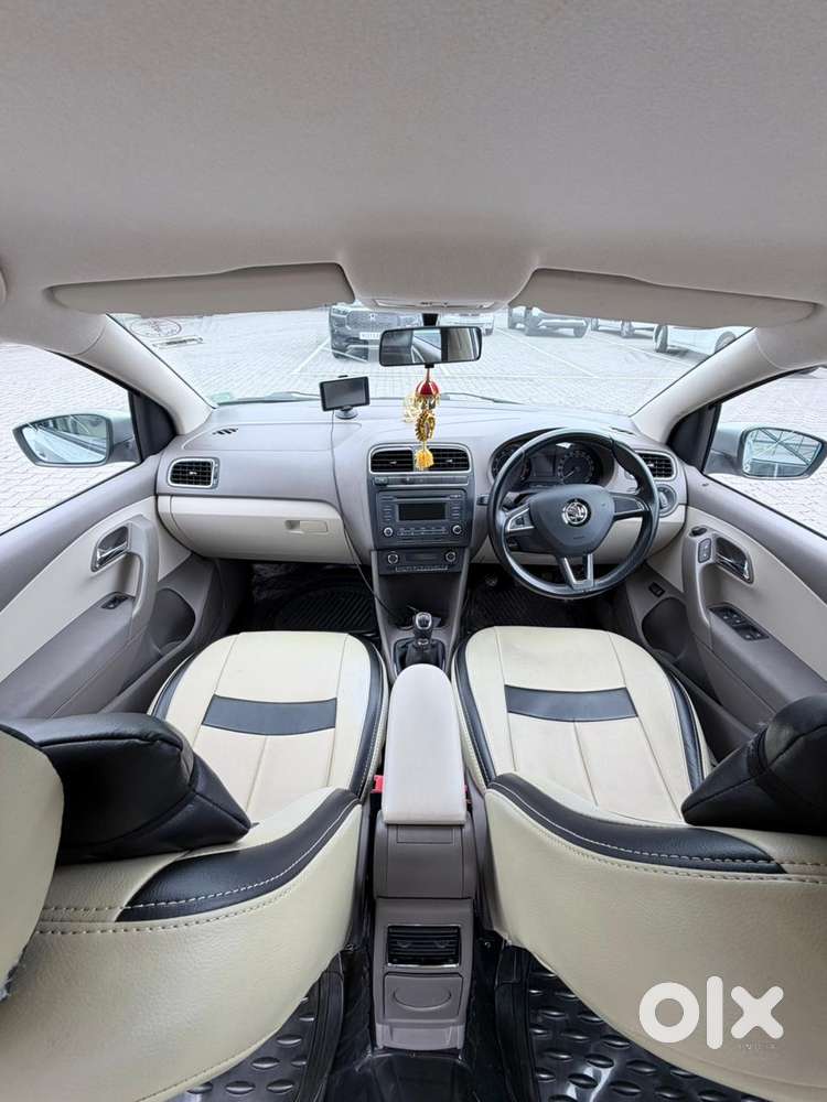 Skoda Rapid 1.6 Mpi Elegance, 2015, Petrol