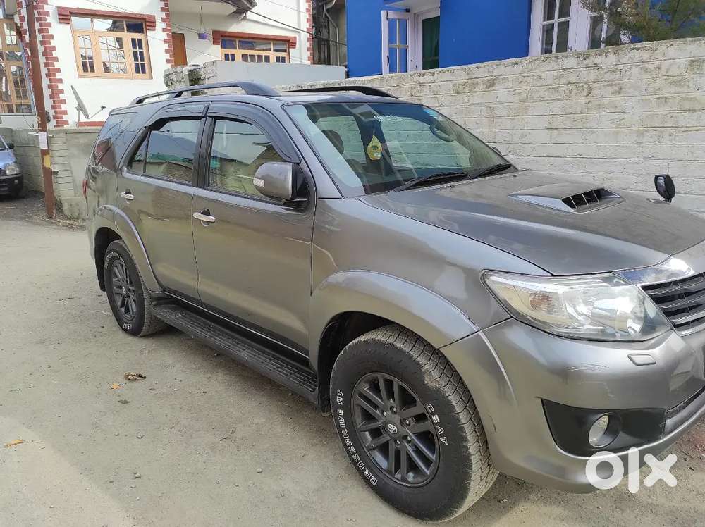 Toyota Fortuner 4*4 Manual