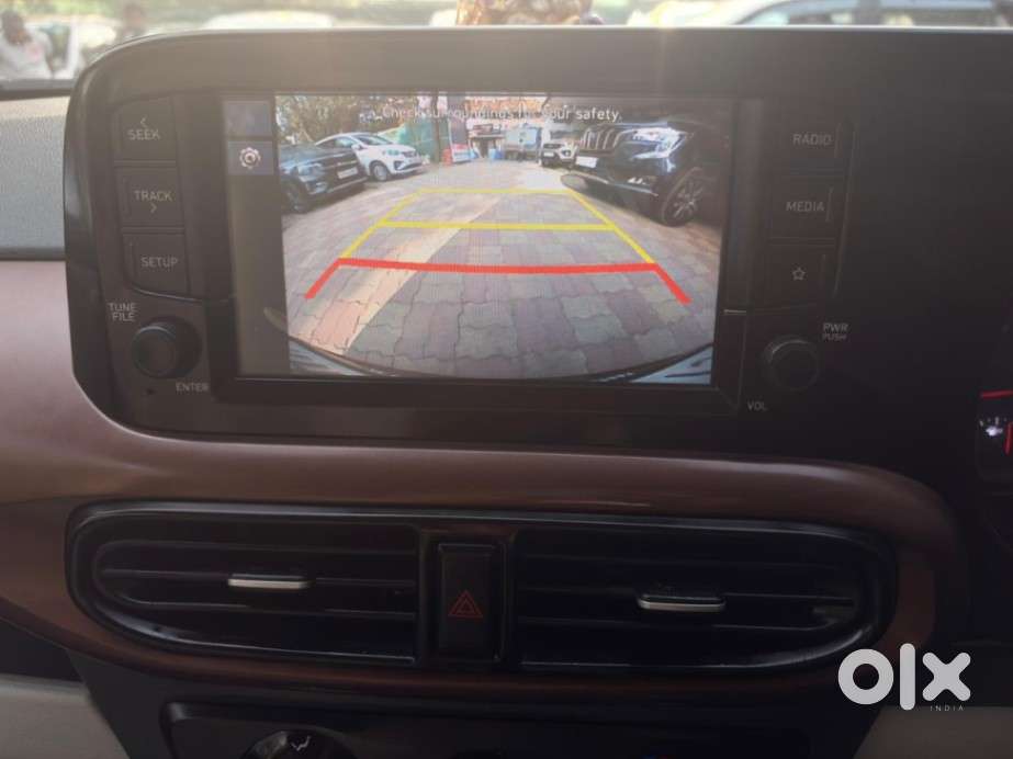 Hyundai Aura 1.2 Sx Cng, 2023, Cng & Hybrids