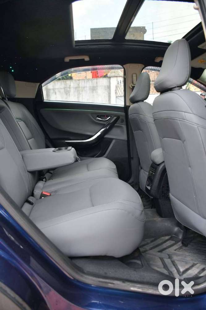 Tata Nexon, 2025, Petrol