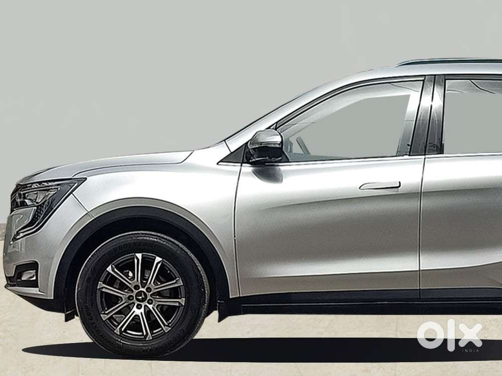 Mahindra Xuv700 2.0 Ax 7 Petrol At Str, 2023, Petrol