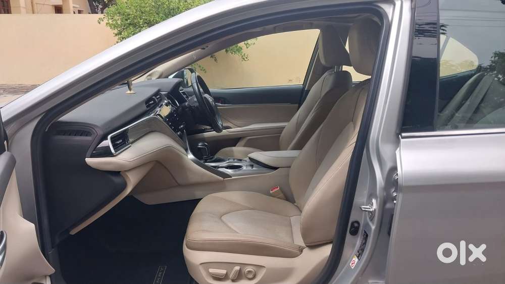 Toyota Camry Hybrid, 2019, Petrol