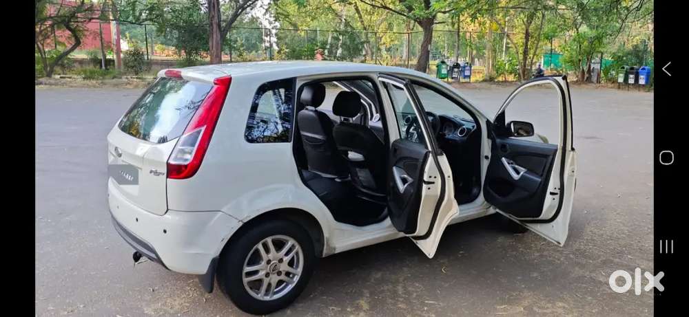 Ford Figo Zxi 2014 Petrol Well Maintained
