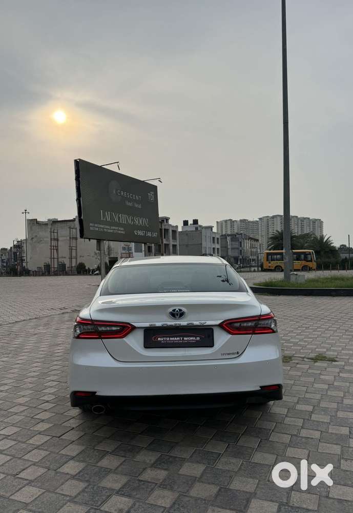 Toyota Camry Hybrid, 2024, Cng & Hybrids