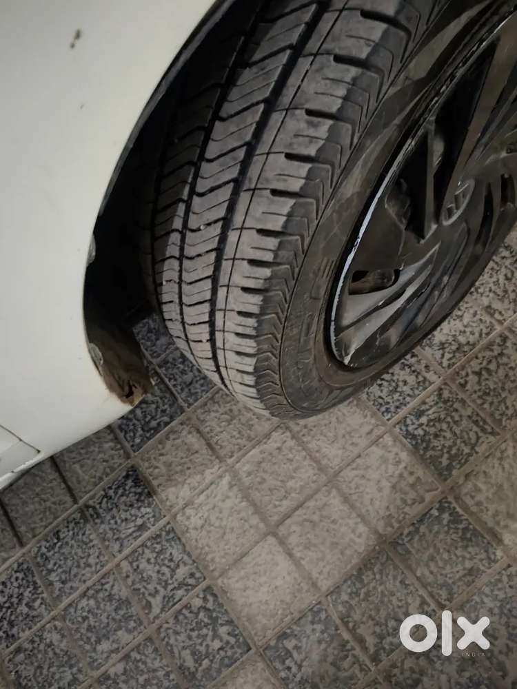 Maruti Suzuki Ertiga Vxi 2021,new Tyres 4no.,new Battery,full Ins Fe27