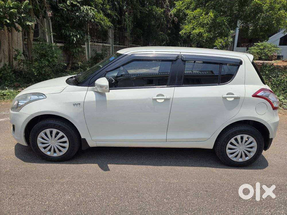 Maruti Suzuki Swift Vxi + Manual, 2014, Petrol