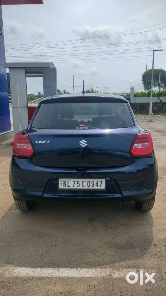 Maruti Suzuki Swift Vxi + Manual, 2022, Petrol
