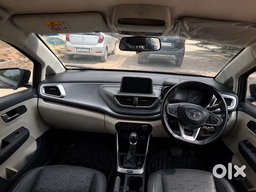 Tata Altroz Xz Plus (s), 2023, Petrol