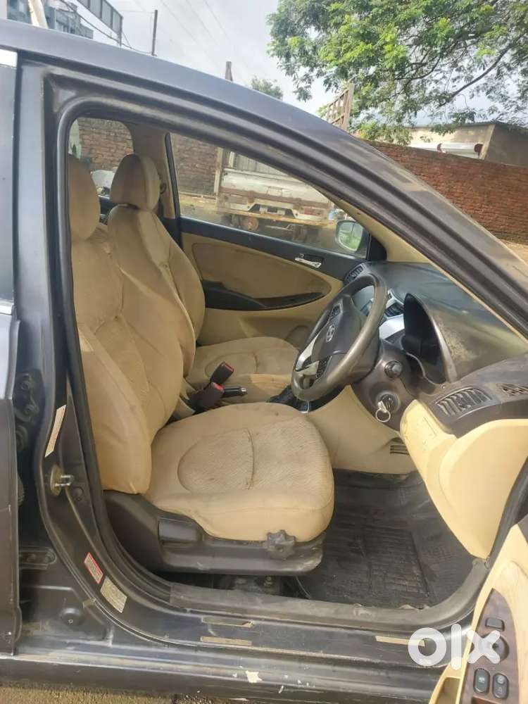 Hyundai Verna 1.6 Crdi Manual 2012