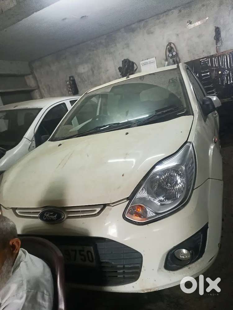 Ford Figo Diesel Zxi 2012