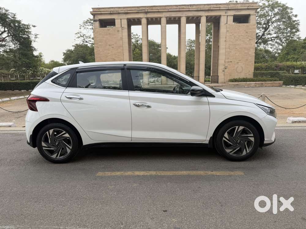 Hyundai New I20 1.2 Asta (o) Mt, 2023, Petrol