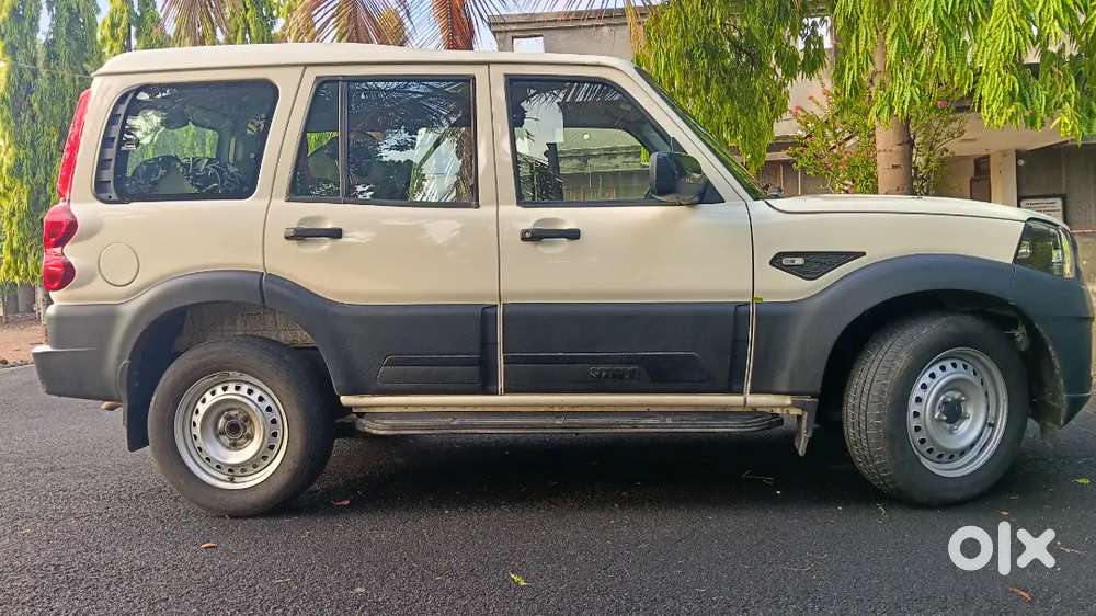 Mahindra Scorpio Classic 2023 Diesel 29758 Km Driven