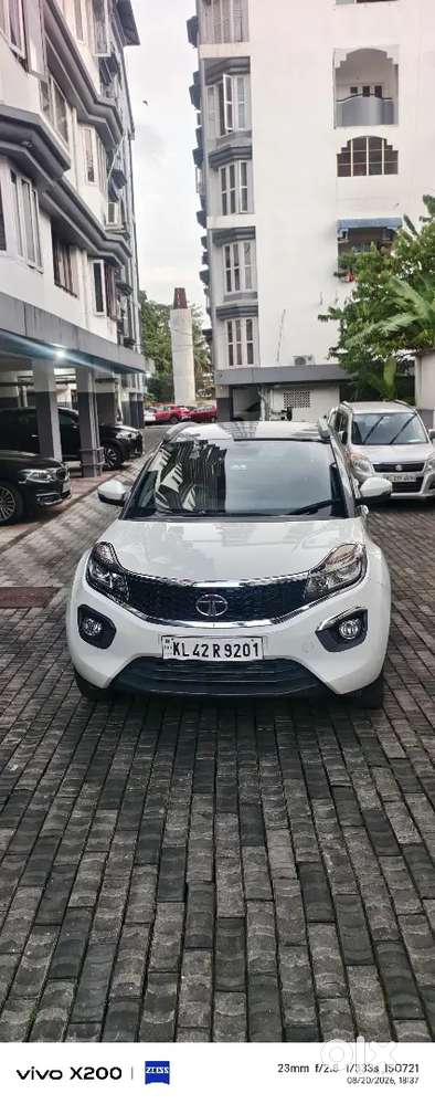 Automatic 25km Mileage Tata Nexon 2019 Cng & Hybrids 63000 Km Driven.