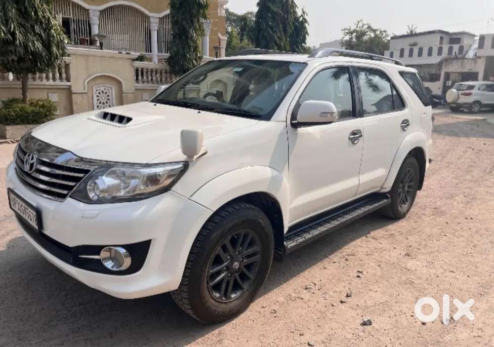 Toyota Fortuner 2016 Diesel 50000 Km Driven