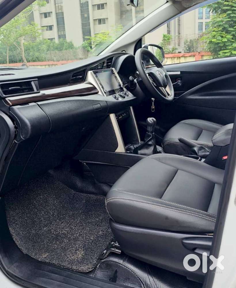 Toyota Innova Crysta [2020-ongoing] 2.4 Gx 8 Str, 2023, Diesel
