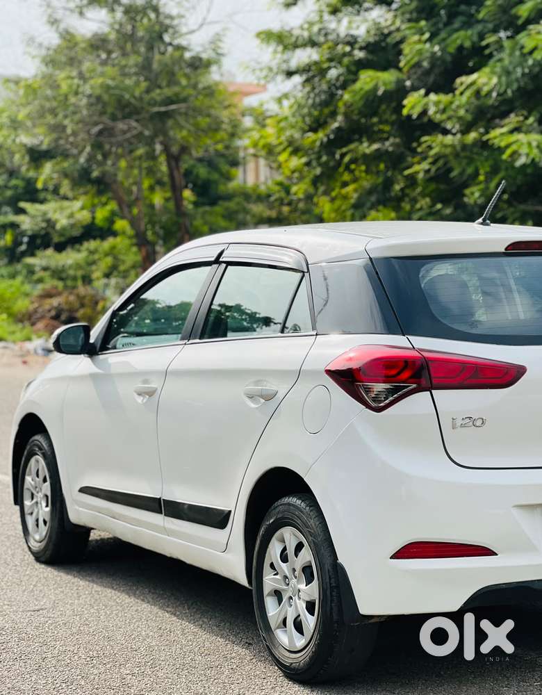 Hyundai I20 Sportz 1.2 Bs-iv, 2017, Petrol