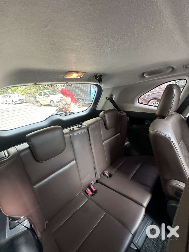 Toyota Innova Hycross 2.0 Zx (o) Hybrid 7 Str, 2025, Petrol