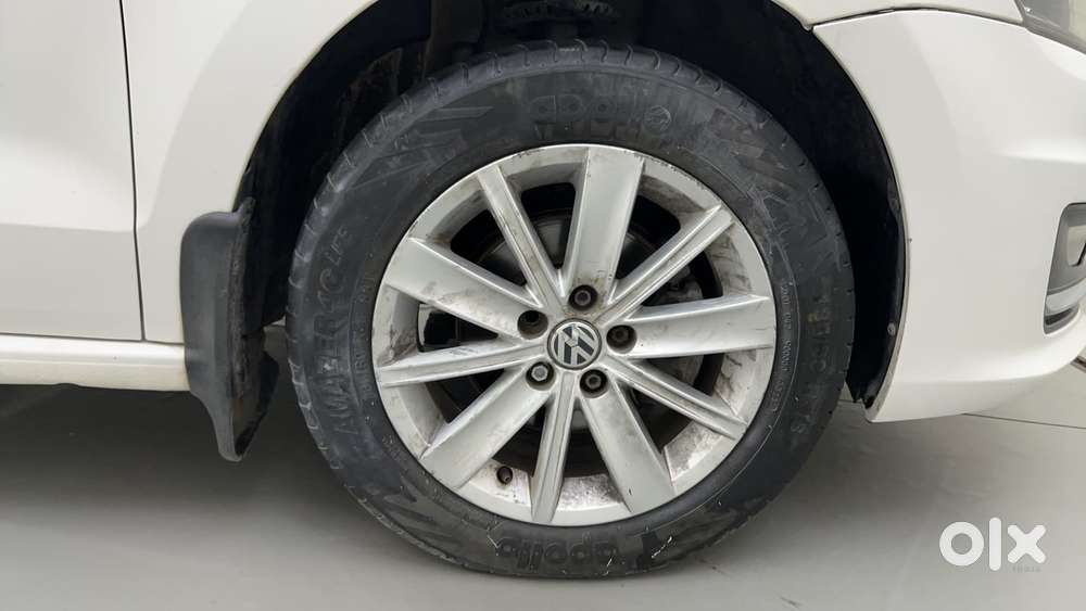 Volkswagen Vento 1.2 Tsi Highline At, 2016, Petrol
