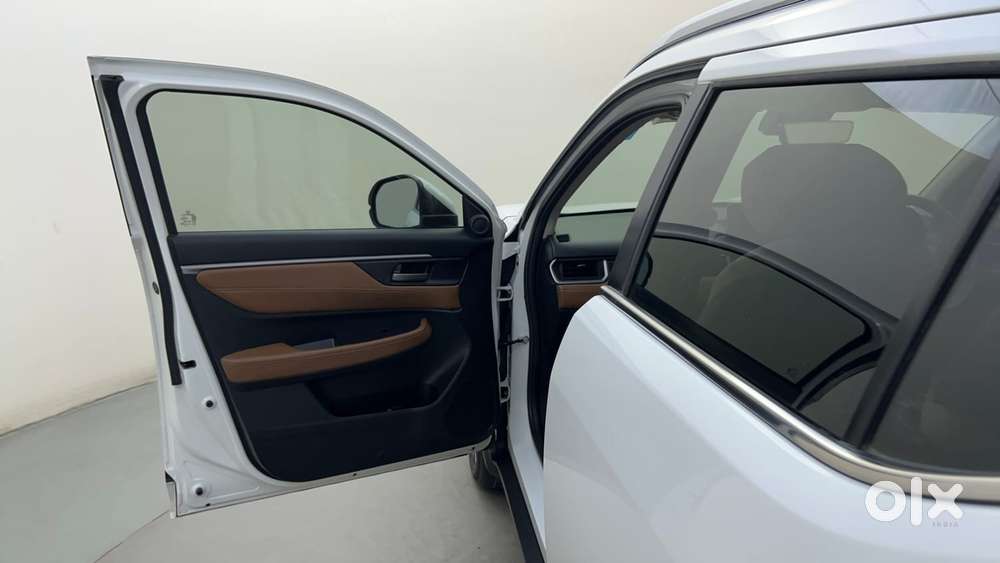 Honda Elevate Zx Mt, 2025, Petrol