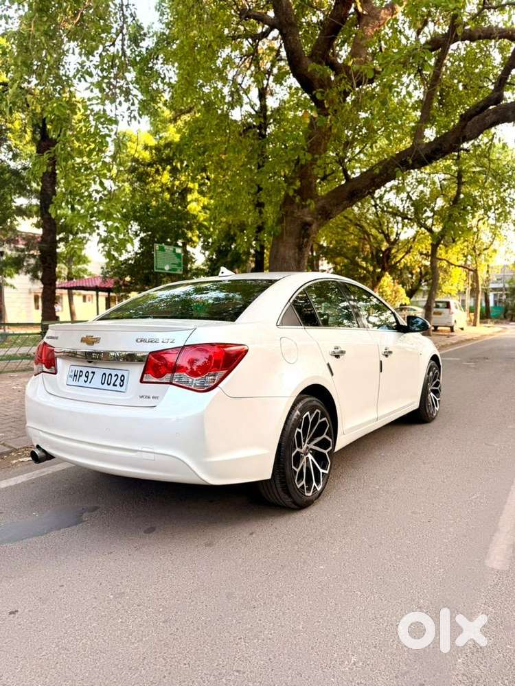Chevrolet Cruze 2016 Ltz At 6 Speed Top End Model In Excellent Condi