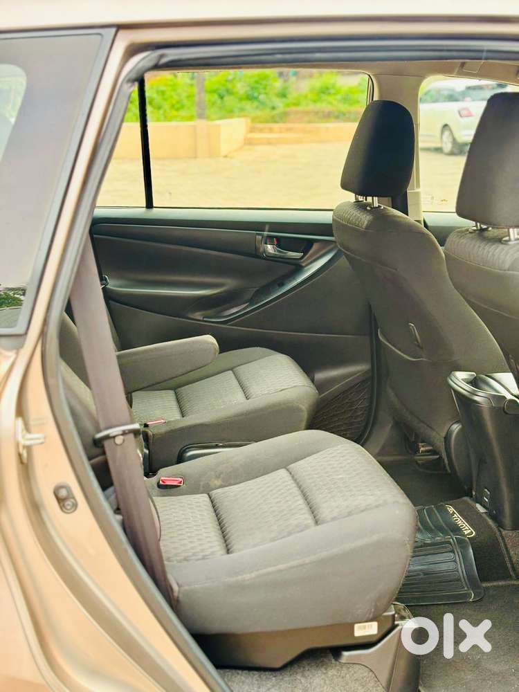 Toyota Innova Crysta [2020-ongoing] 2.4 Gx At 7 Str, 2021, Diesel
