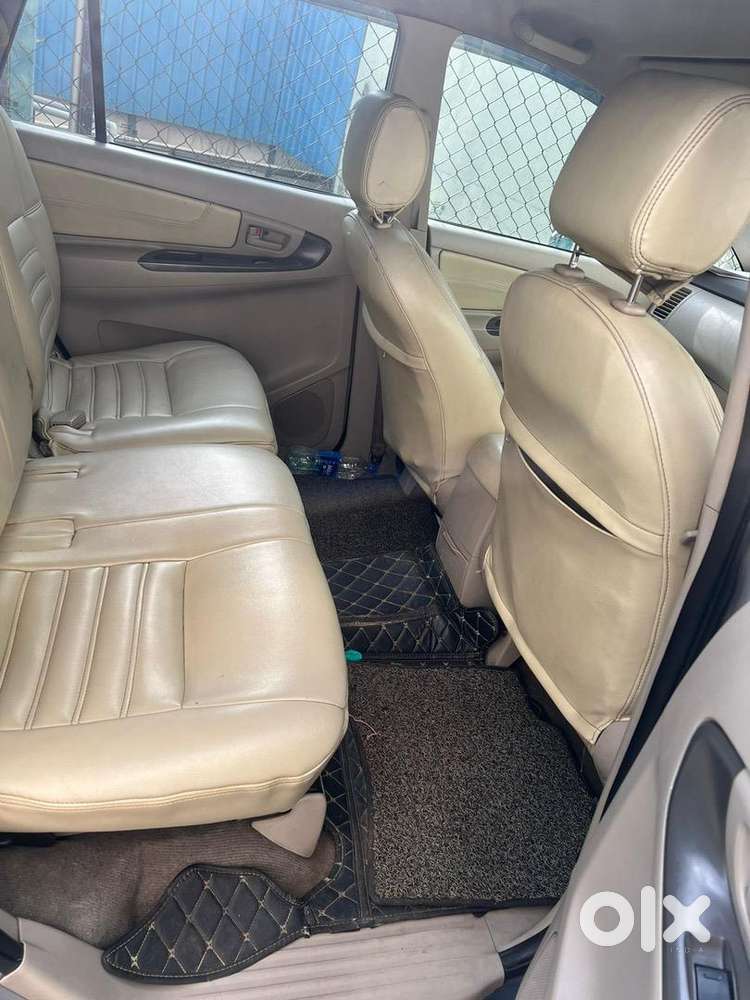 Toyota Innova 2014 Diesel Well Maintained