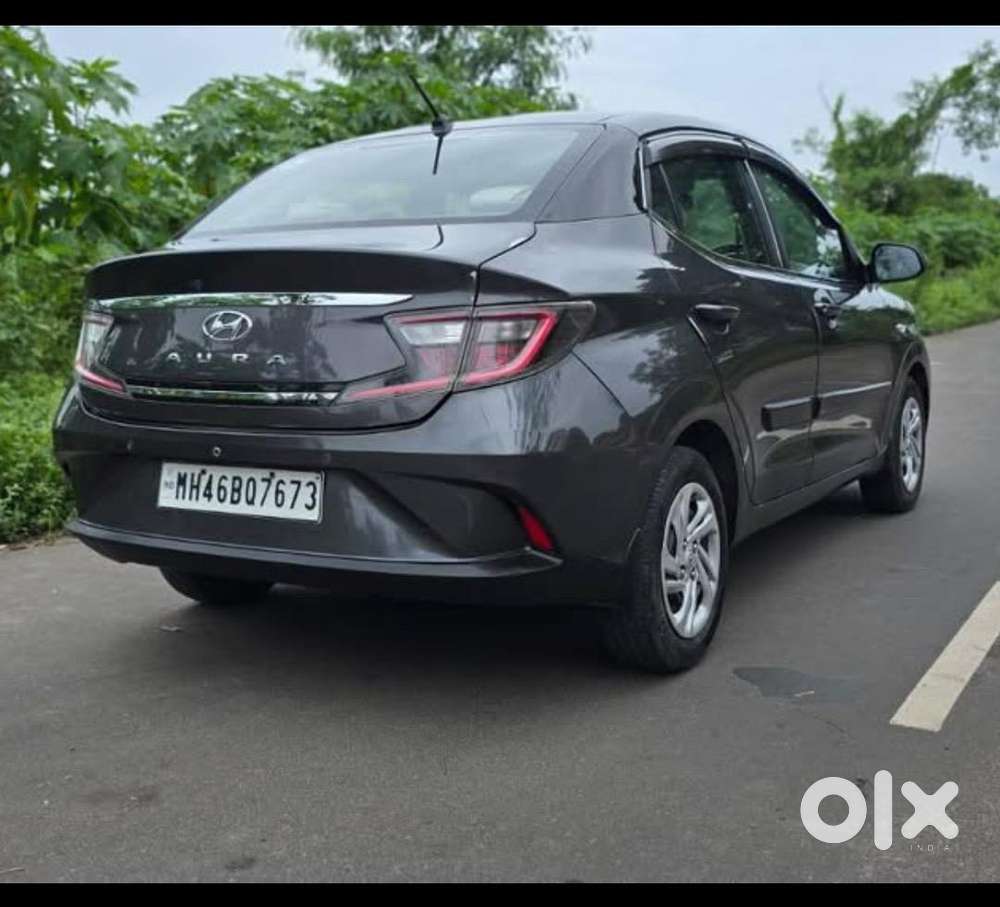 Hyundai Aura Cng & Hybrids 83000 Km Driven