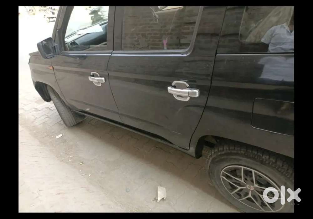 Mahindra Tuv 300 2016 Diesel 125000 Km Driven
