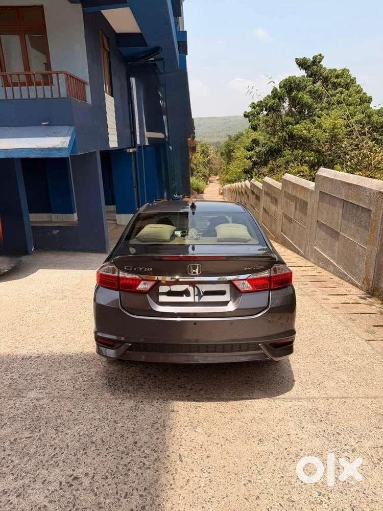 Honda City Zx 2017 Petrol Well Maintained