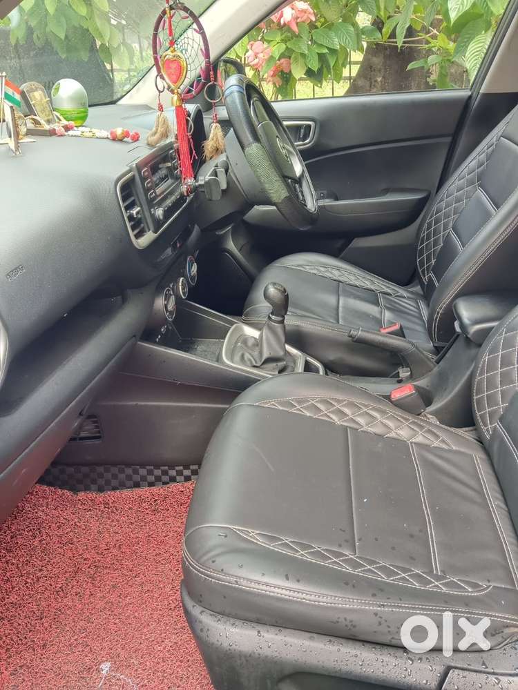 Hyundai Venue Petrol 2021