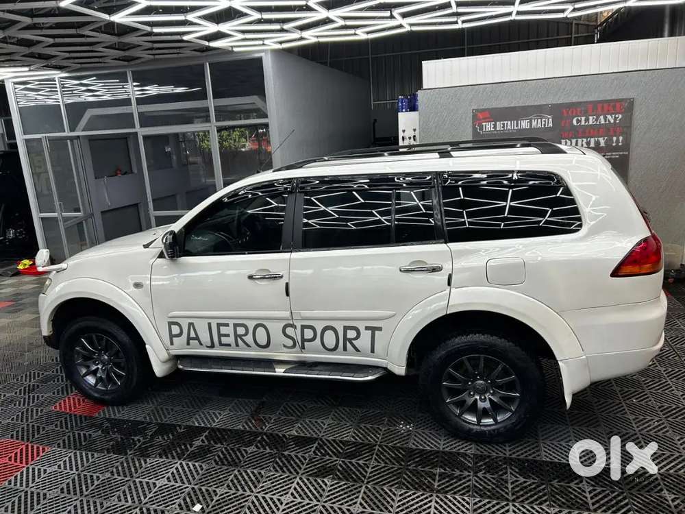 Mitsubishi Pajero Sport 2013 Diesel 100000 Km Driven