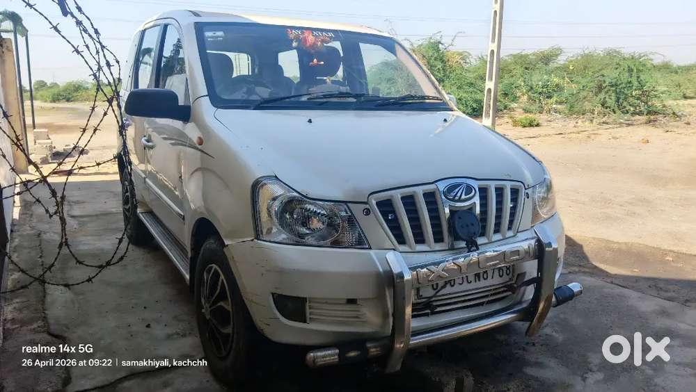 Samakhiyali Ma Mahindra Xylo Well Maintained