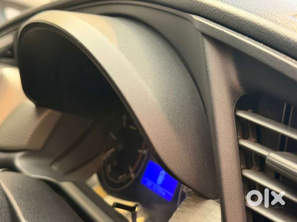 Toyota Innova Crysta 2.4 Gx Mt, 2016, Diesel