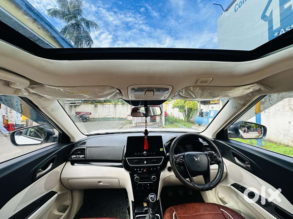 Mahindra Xuv 3xo Ax5 Pm Mt, 2024, Petrol