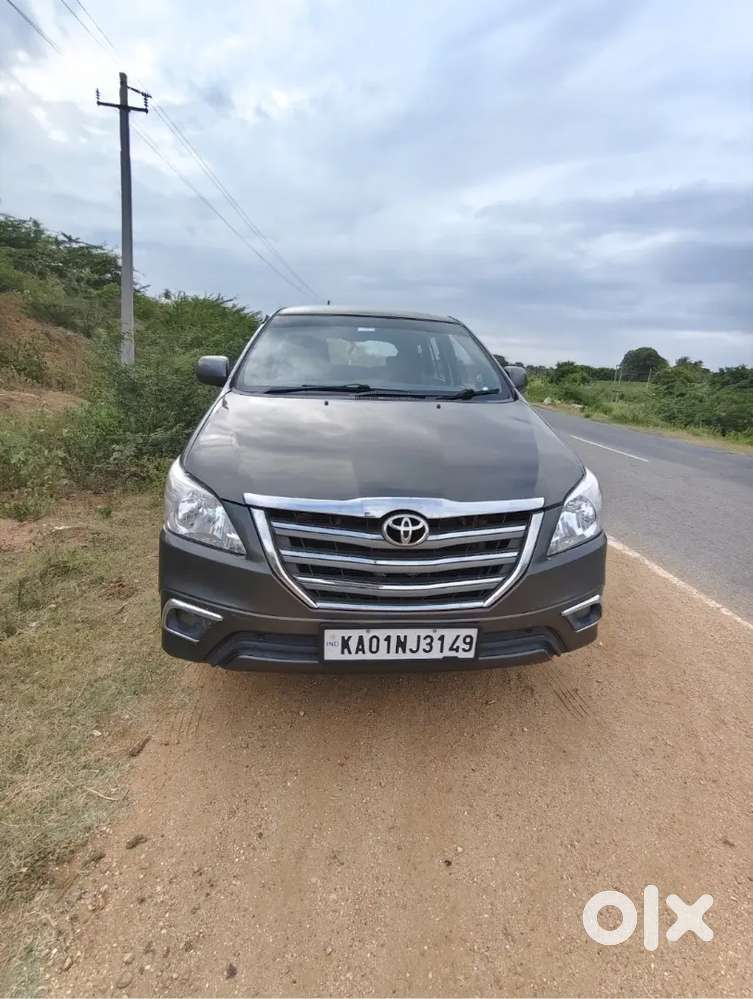 Toyota Innova 2012 Diesel Well Maintained