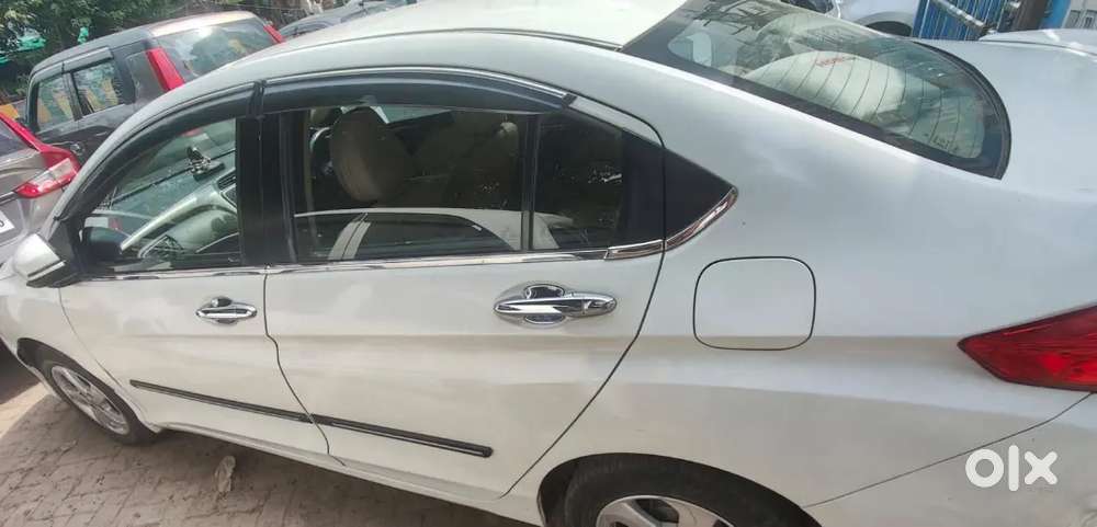 Honda City 2016 V Top Model Petrol+cng 57000 Km Driven