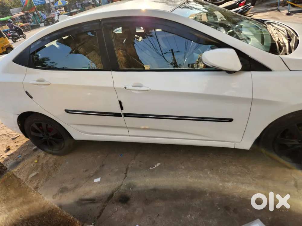 Hyundai Fluidic Verna 2013