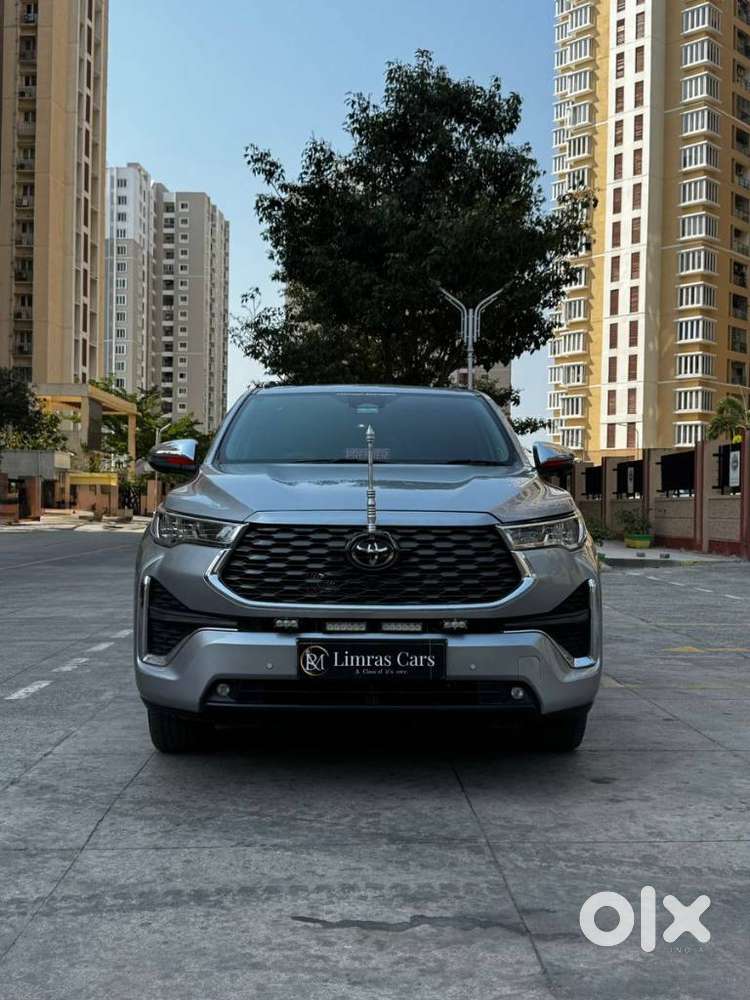 Toyota Innova Hycross 2.0 Zx Hybrid 7 Str, 2024, Petrol