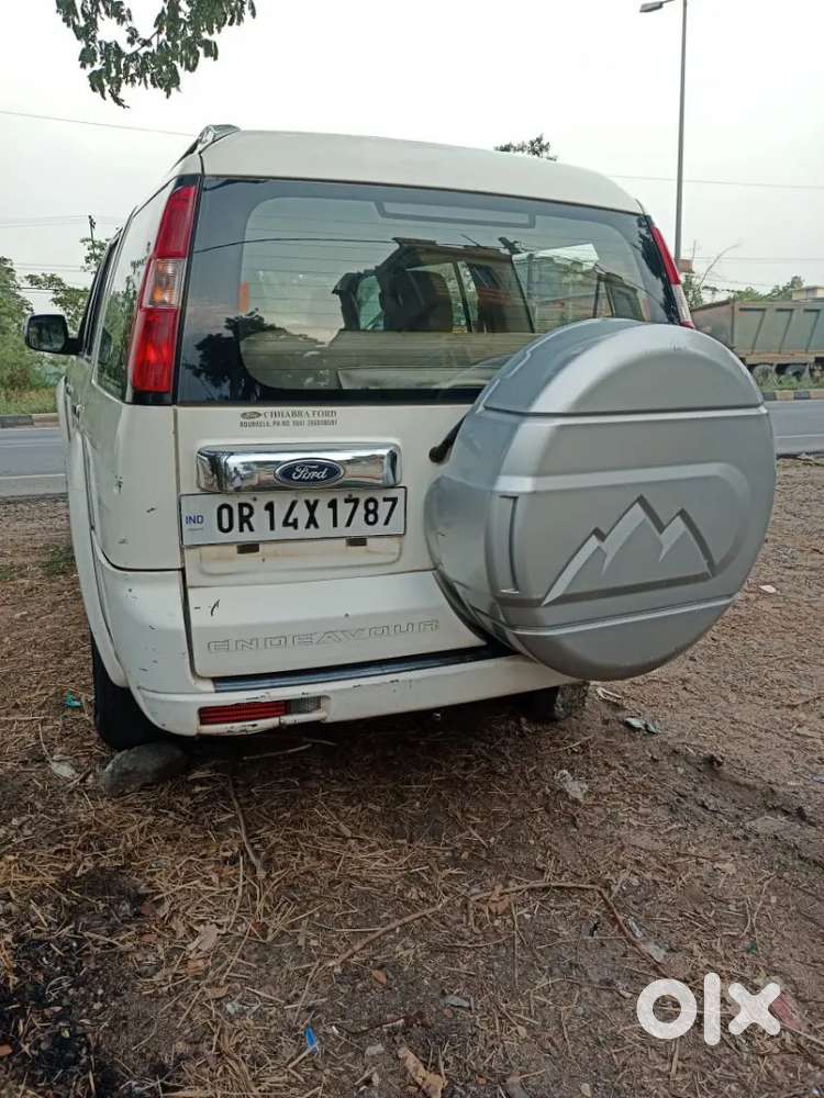 Ford Endeavour 2011